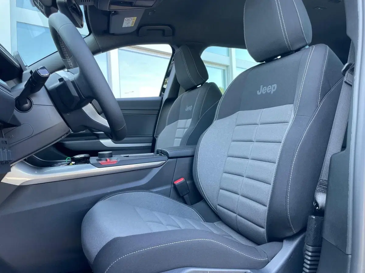 Jeep Compass nuova a Ancona (10)