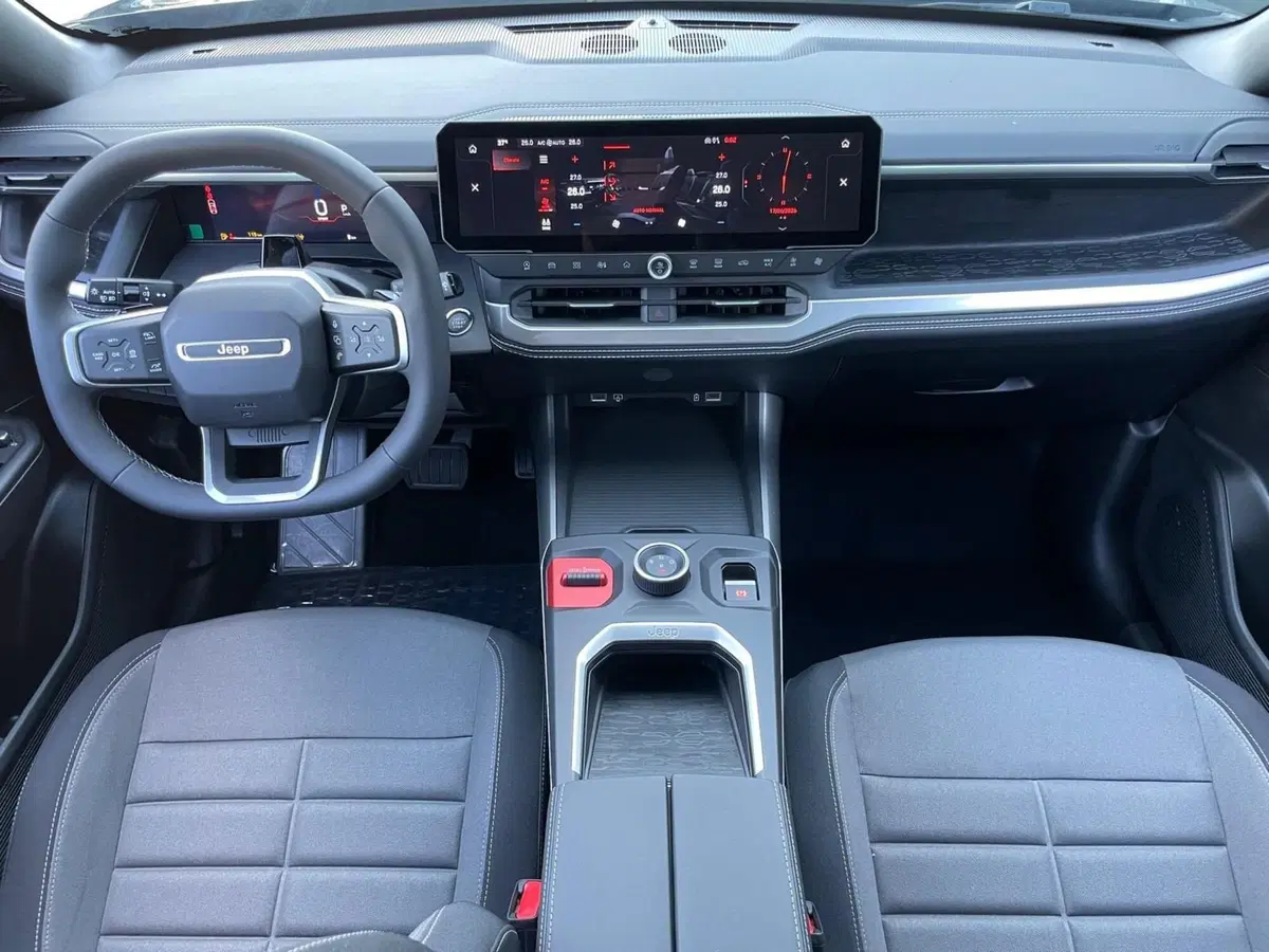 Jeep Compass nuova a Ancona (11)