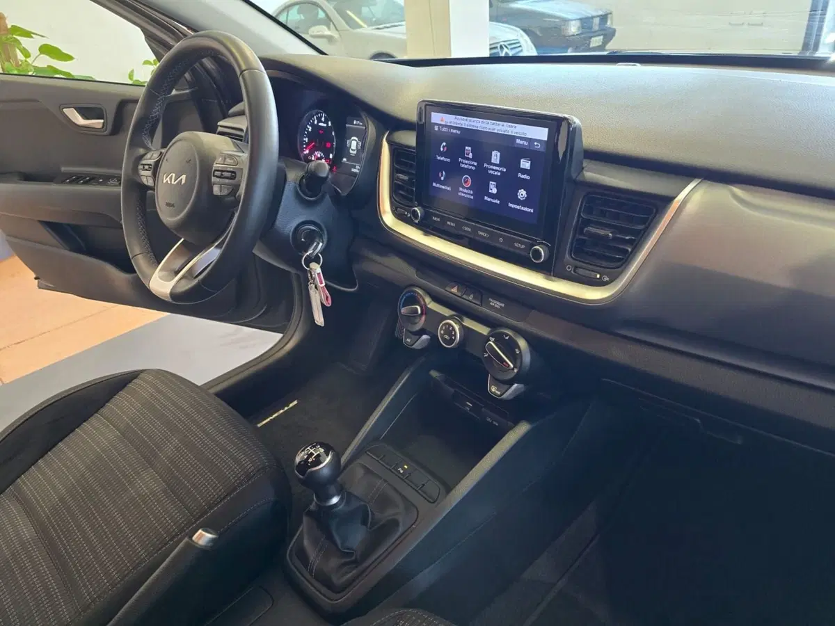 Kia Stonic usata a Rimini (11)