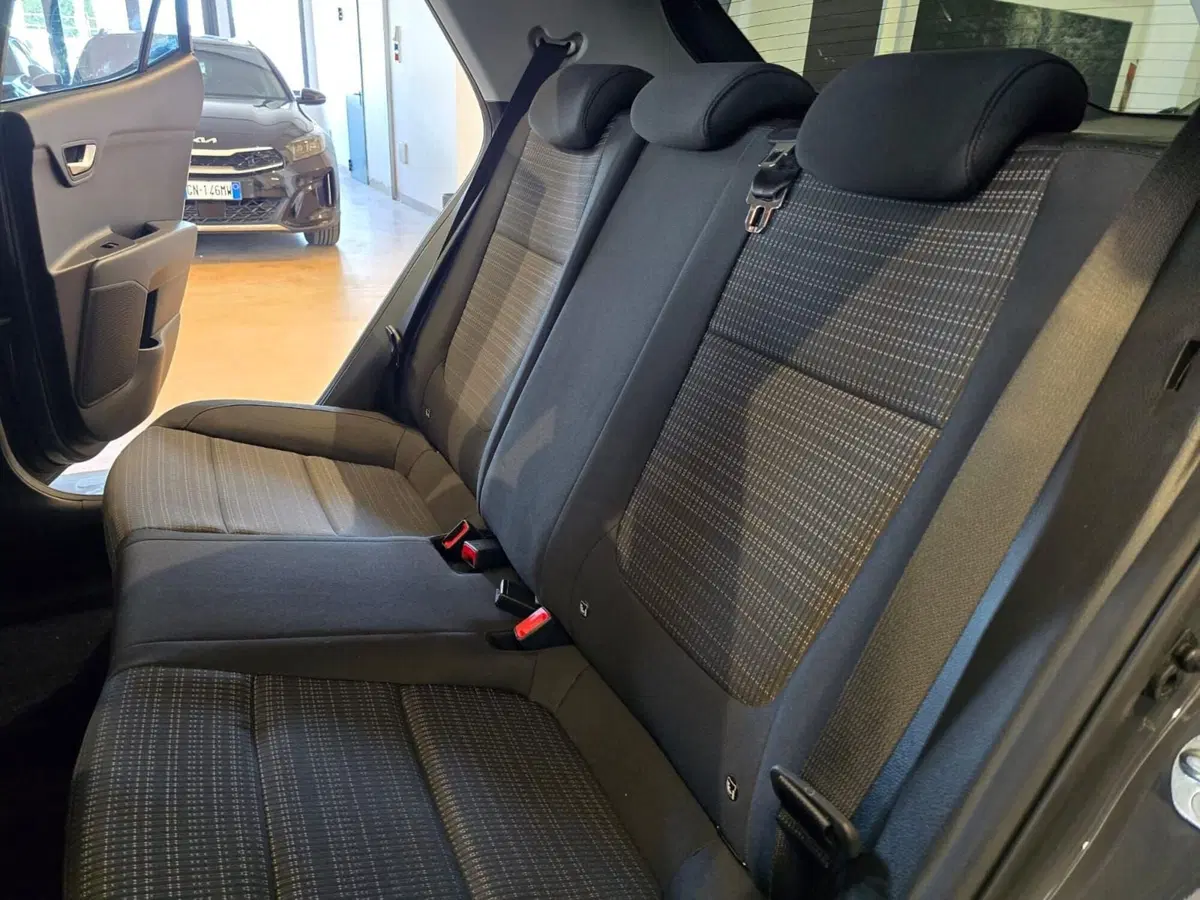 Kia Stonic usata a Rimini (13)