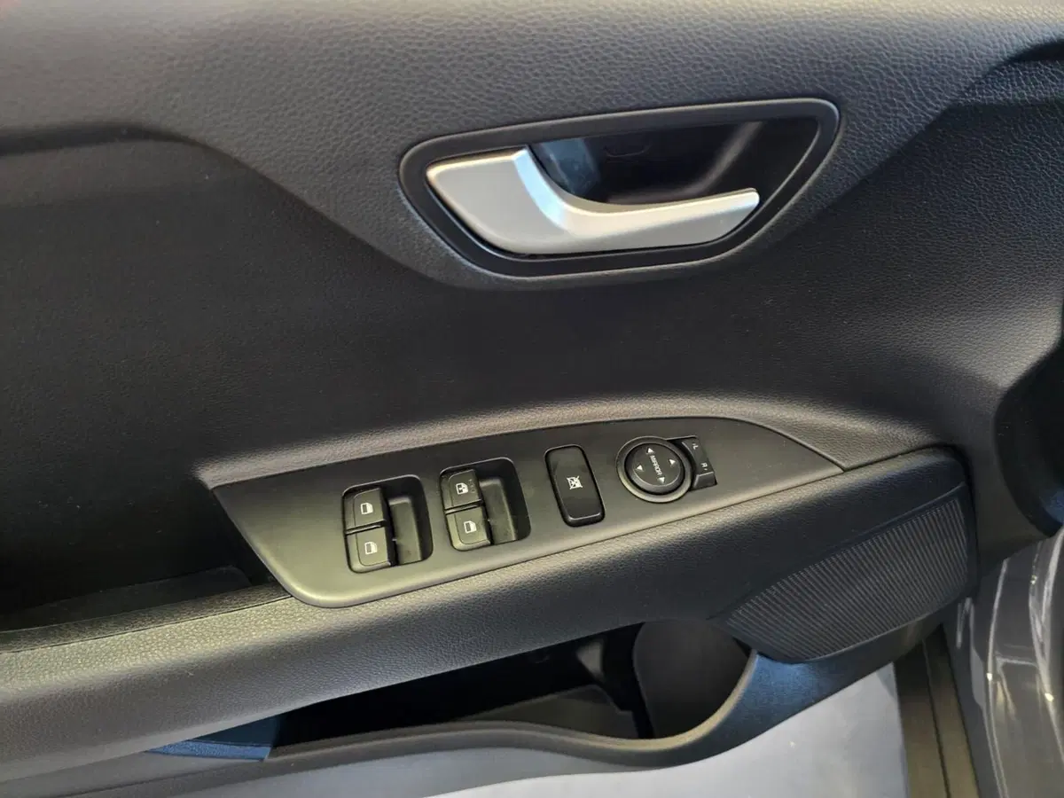 Kia Stonic usata a Rimini (18)