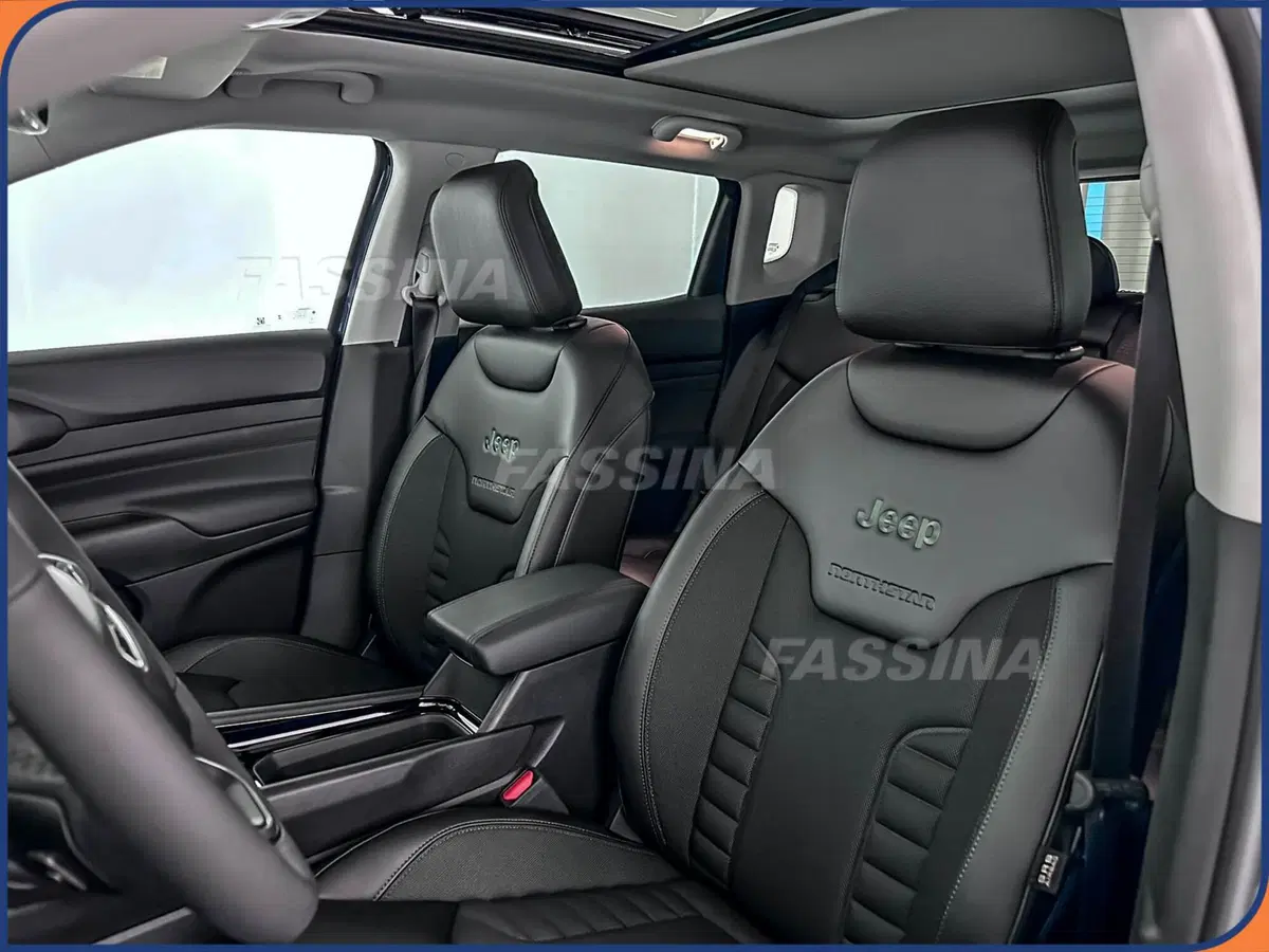 Jeep Compass nuova a Milano (8)