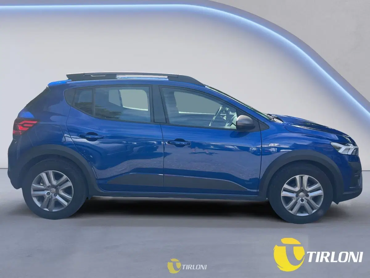 Dacia Sandero usata a Milano (8)