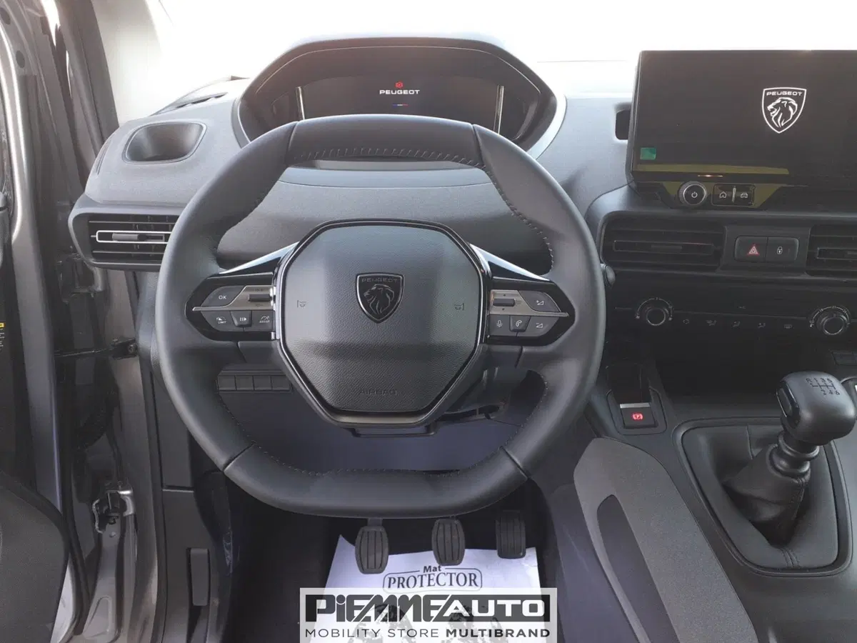 Peugeot Rifter nuova a Piacenza (12)