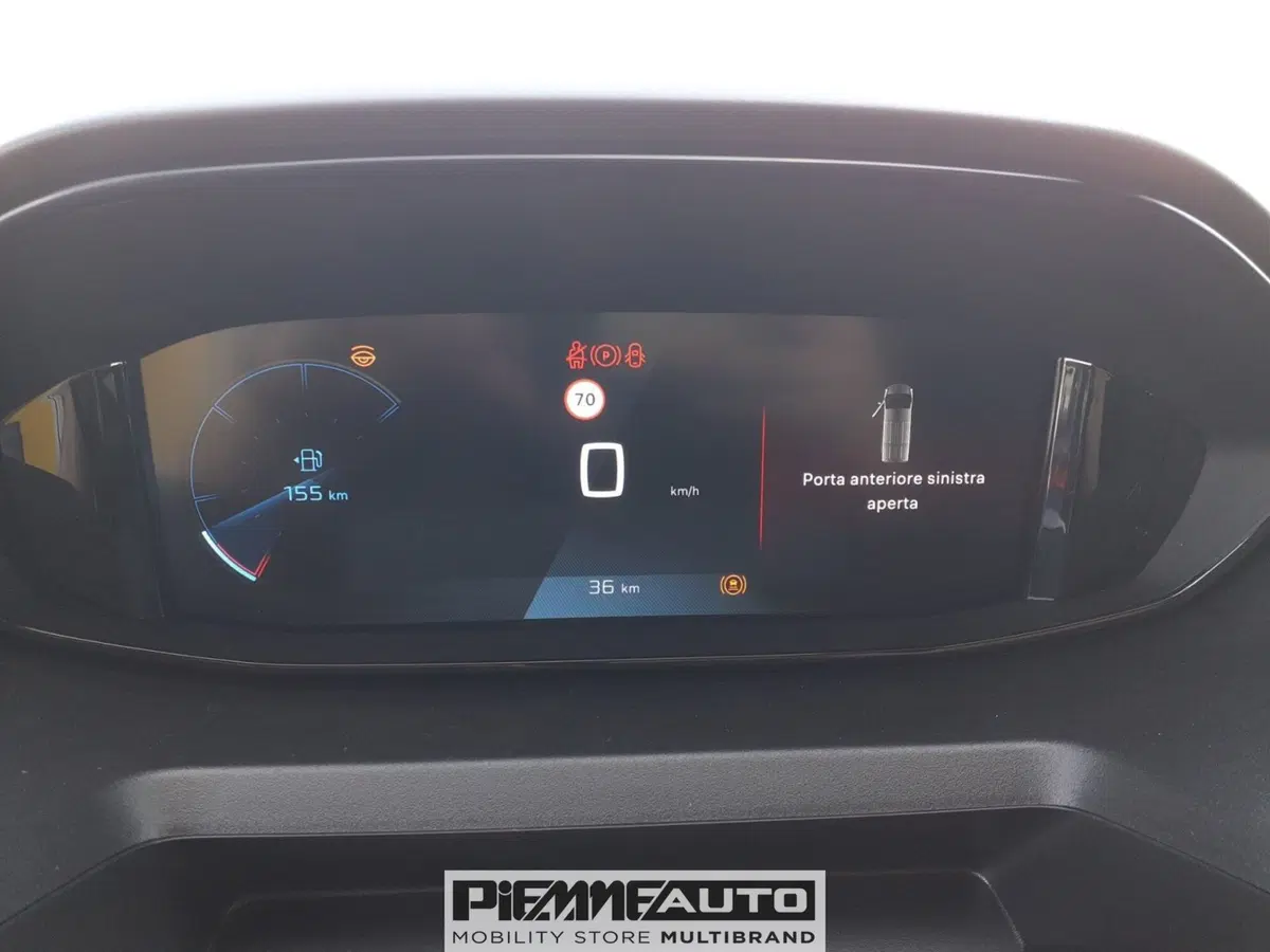 Peugeot Rifter nuova a Piacenza (13)