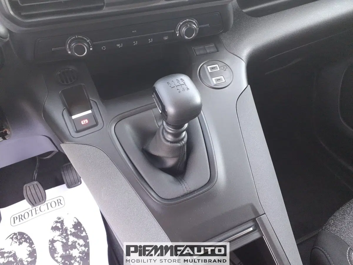 Peugeot Rifter nuova a Piacenza (14)