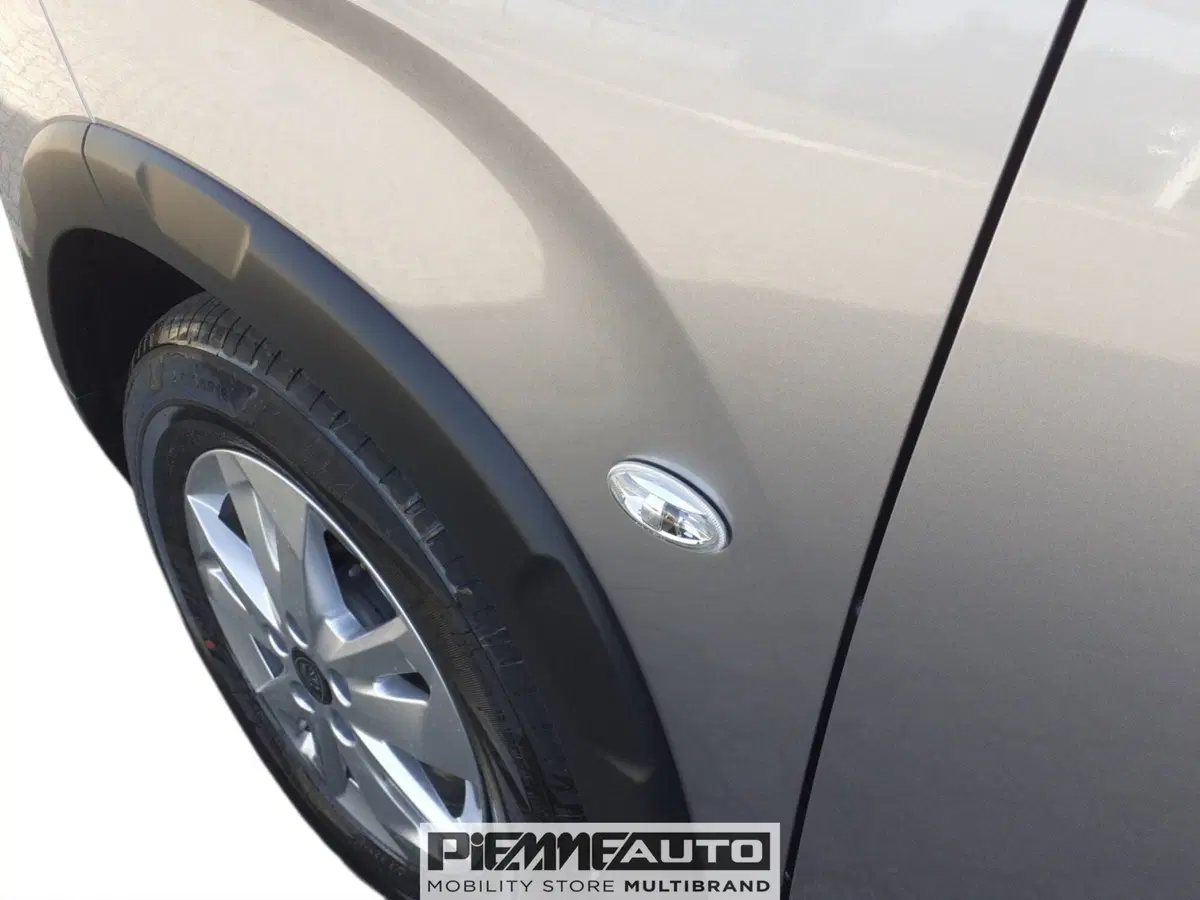 Peugeot Rifter nuova a Piacenza (19)