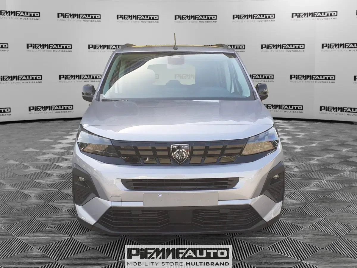 Peugeot Rifter nuova a Piacenza (5)