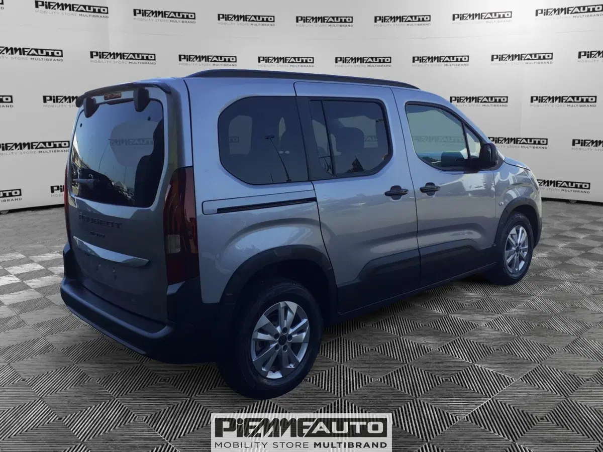 Peugeot Rifter nuova a Piacenza (6)