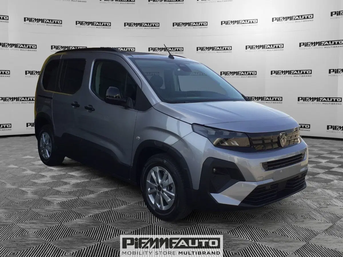 Peugeot Rifter nuova a Piacenza (8)