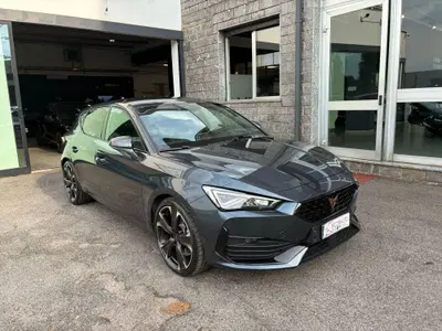 Cupra Leon Leon 1.4 e-HYBRID 245 CV DSG VZ Carbon del 2022 usata a Barlassina