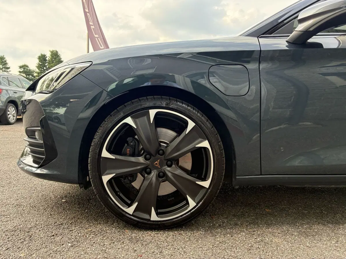 Cupra Leon usata a Monza e Brianza (8)