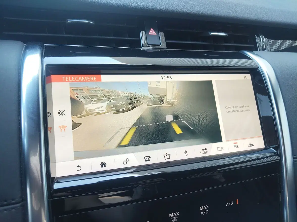 Land Rover Discovery Sport usata a Modena (11)