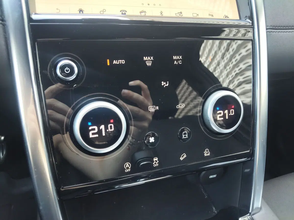 Land Rover Discovery Sport usata a Modena (12)