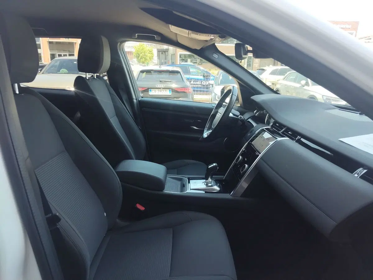 Land Rover Discovery Sport usata a Modena (15)