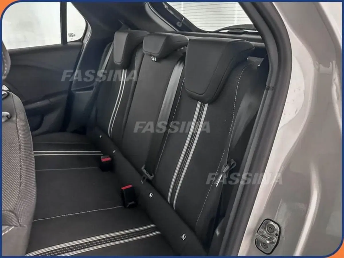 Opel Corsa usata a Milano (11)