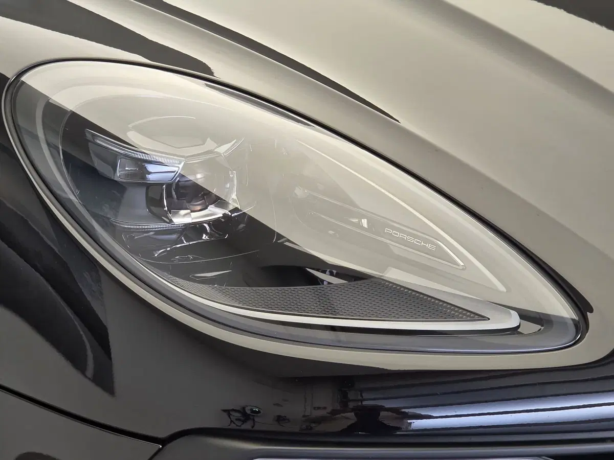 Porsche Macan usata a Bari (4)