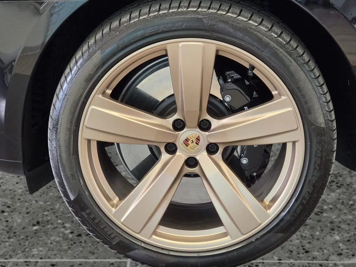 Porsche Macan usata a Bari (7)