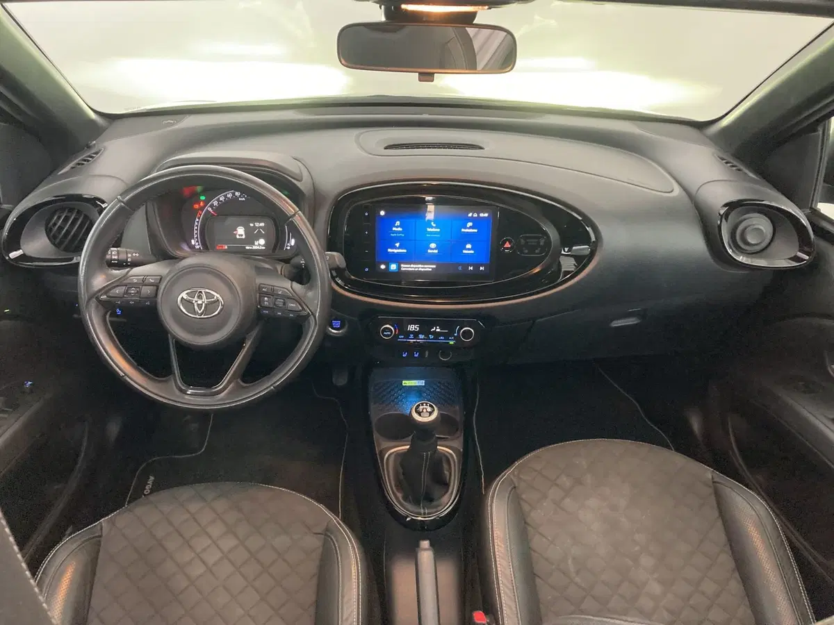 Toyota Aygo X usata a Barletta-Andria-Trani (17)