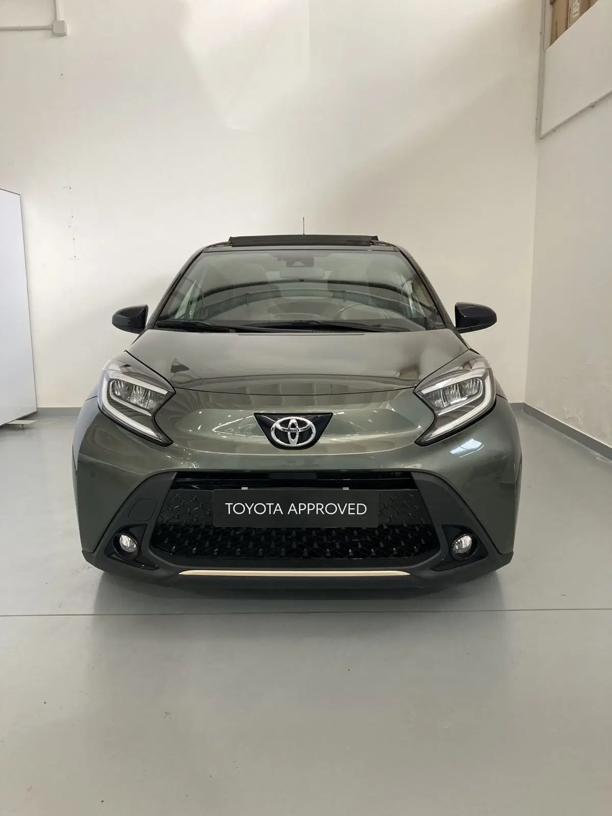Toyota Aygo X usata a Barletta-Andria-Trani (4)