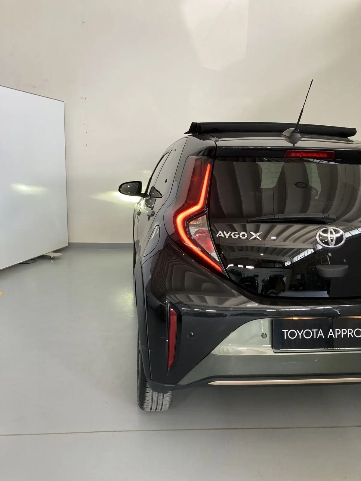 Toyota Aygo X usata a Barletta-Andria-Trani (6)