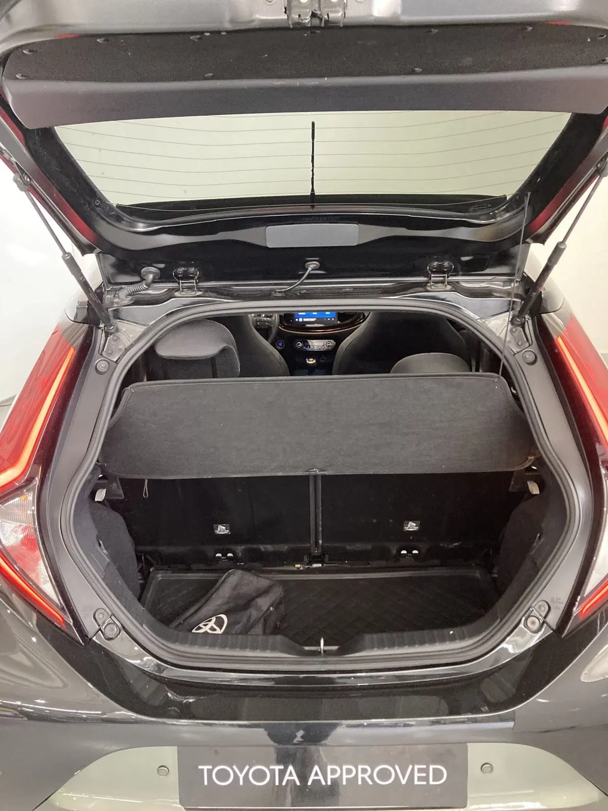 Toyota Aygo X usata a Barletta-Andria-Trani (8)