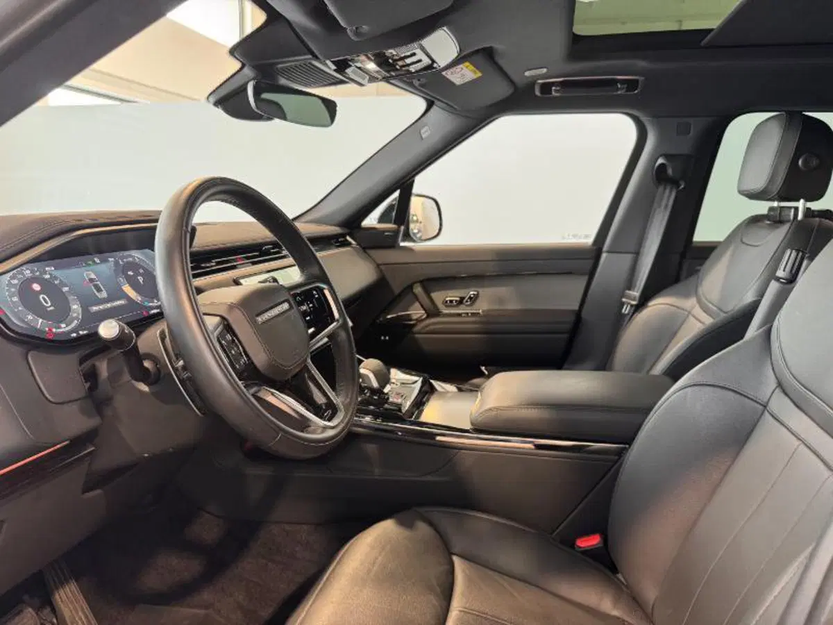 Land Rover Range Rover Sport usata a Venezia (12)