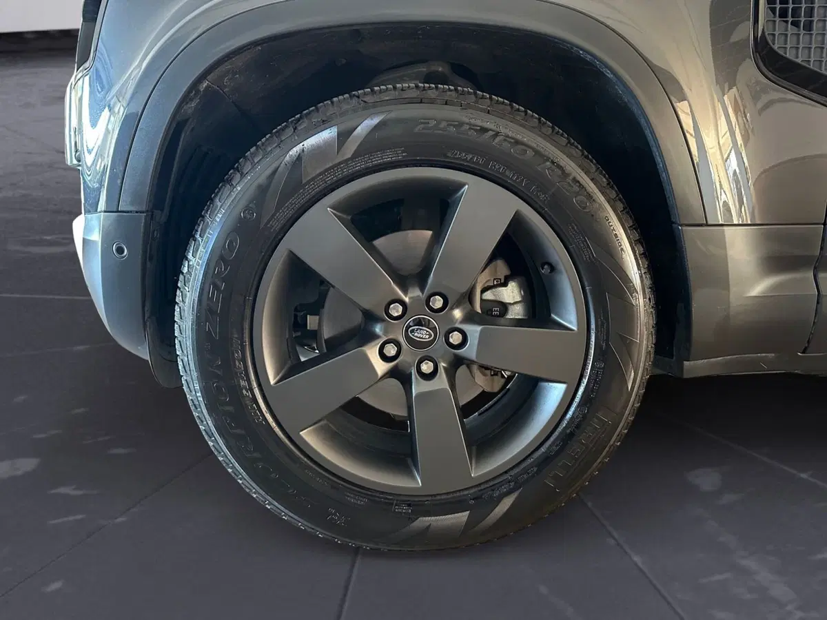 Land Rover Defender usata a Perugia (9)