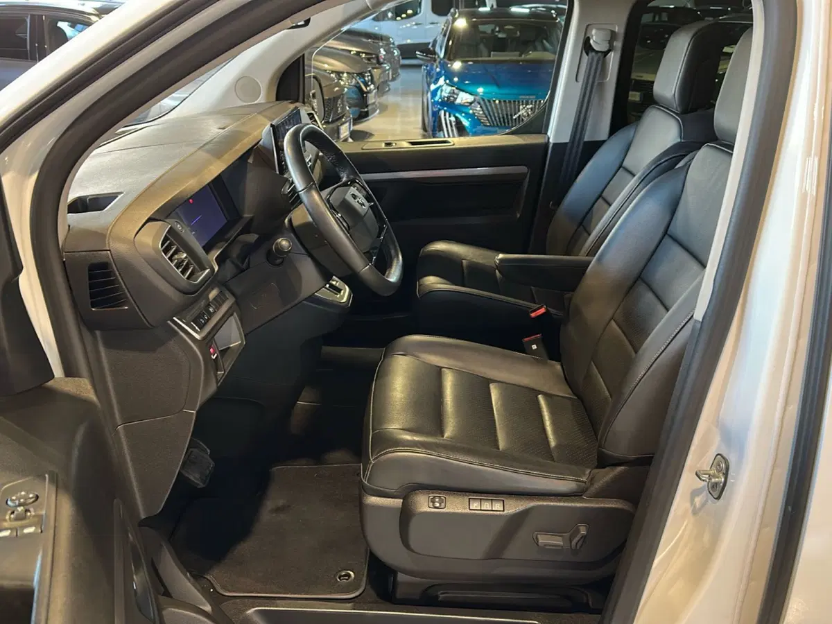 Opel Zafira Life usata a Vicenza (11)