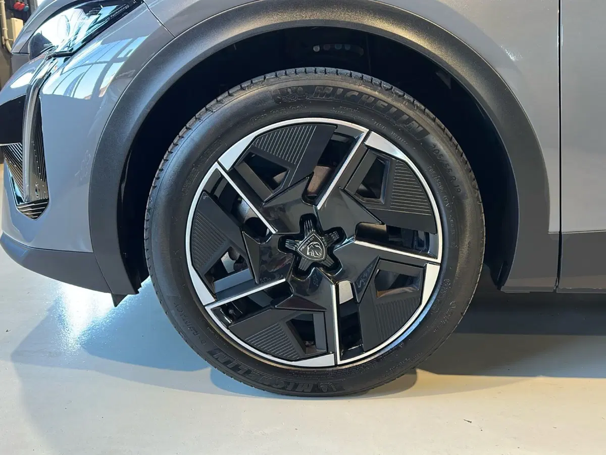 Peugeot 408 usata a Vicenza (11)