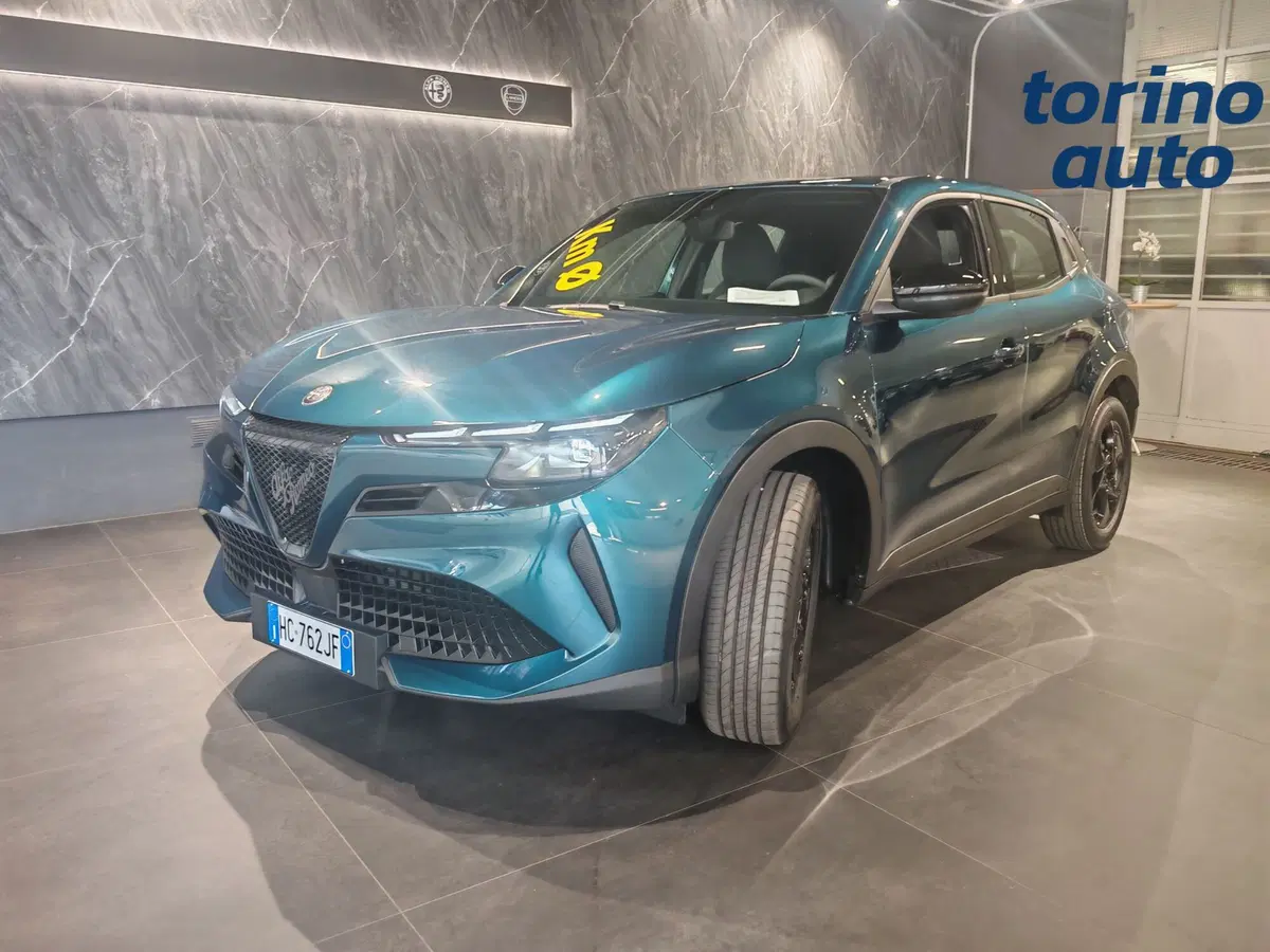 Alfa Romeo Junior nuova a Torino (3)