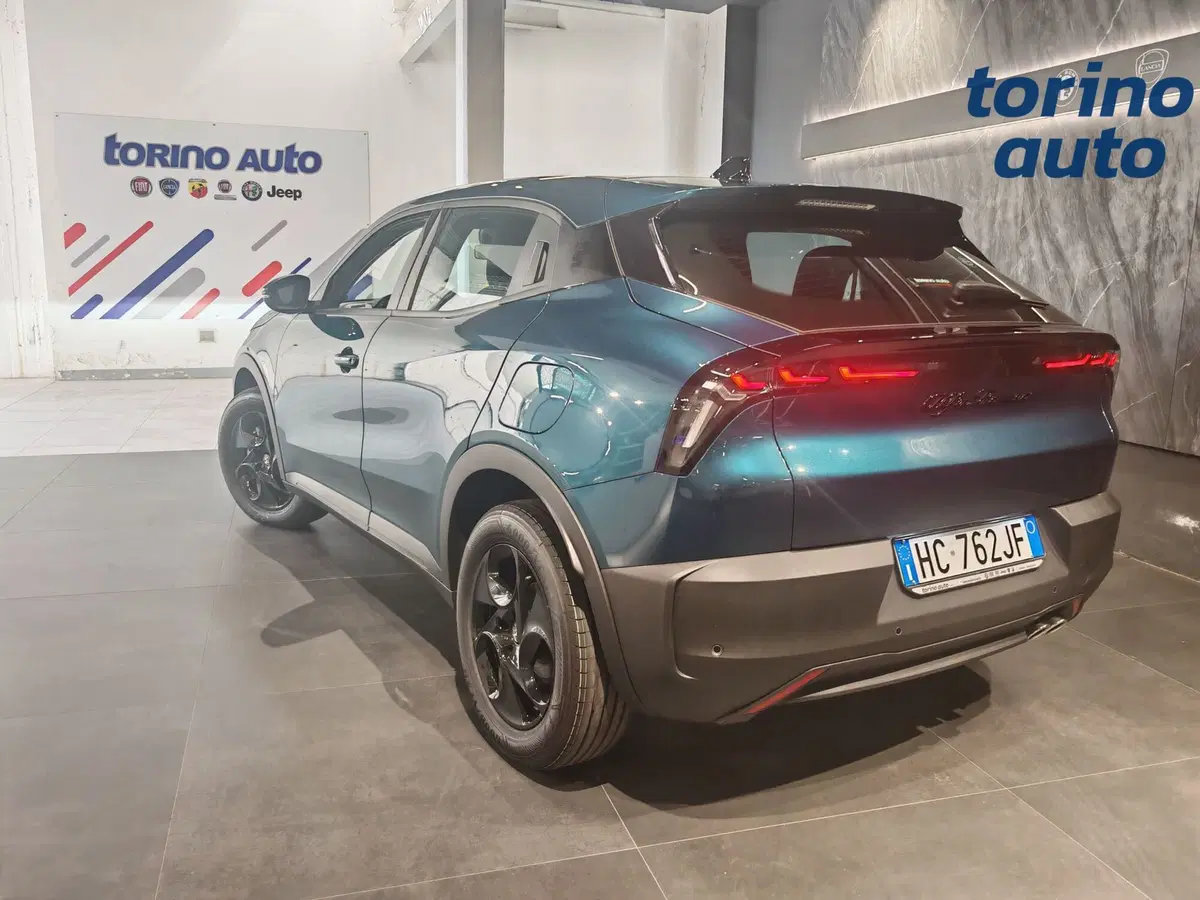 Alfa Romeo Junior nuova a Torino (5)