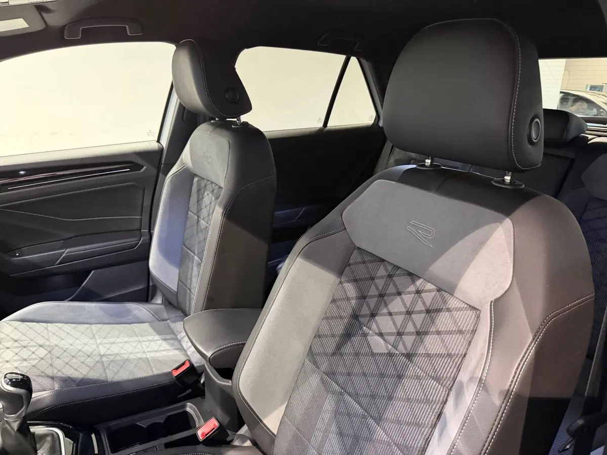 Volkswagen T-Roc usata a Genova (9)