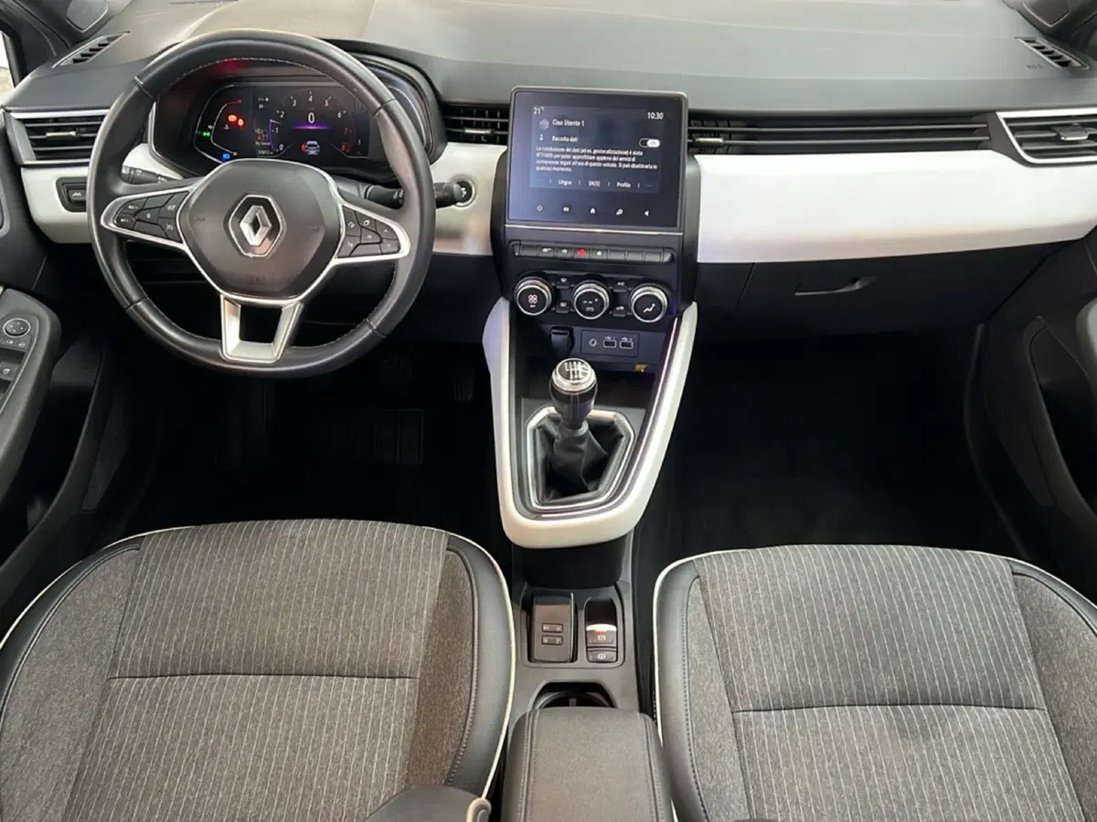 Renault Clio usata a Roma (11)