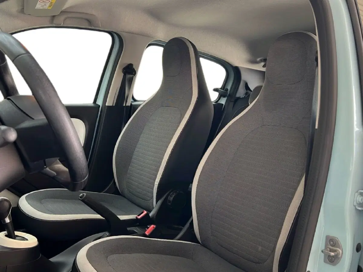 Renault Twingo usata a Roma (11)