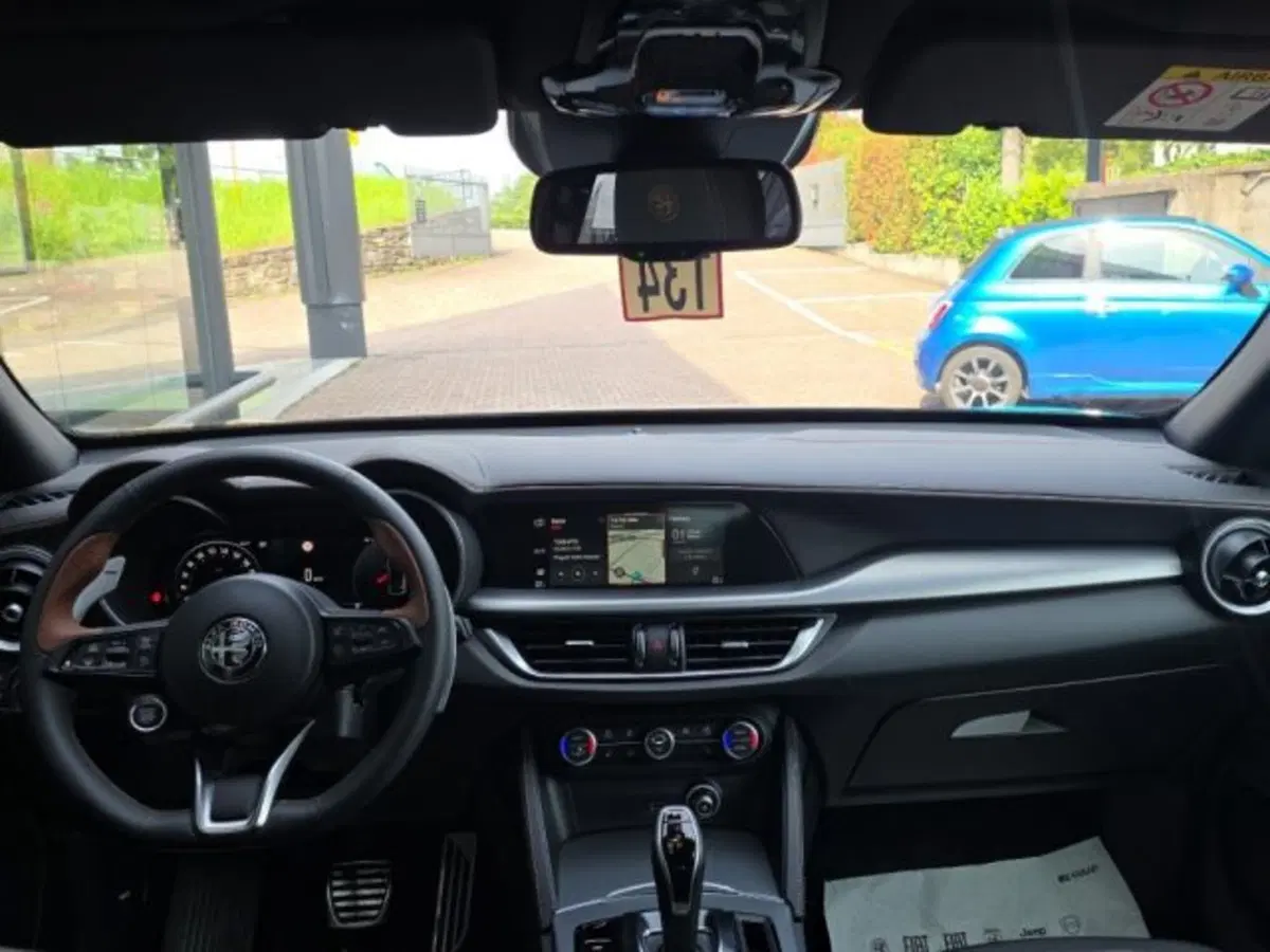 Alfa Romeo Stelvio usata a Monza e Brianza (8)