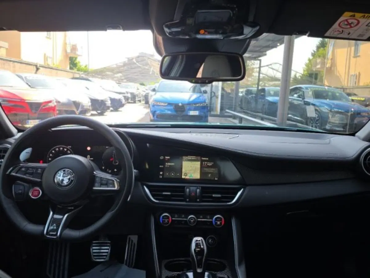Alfa Romeo Giulia nuova a Monza e Brianza (8)