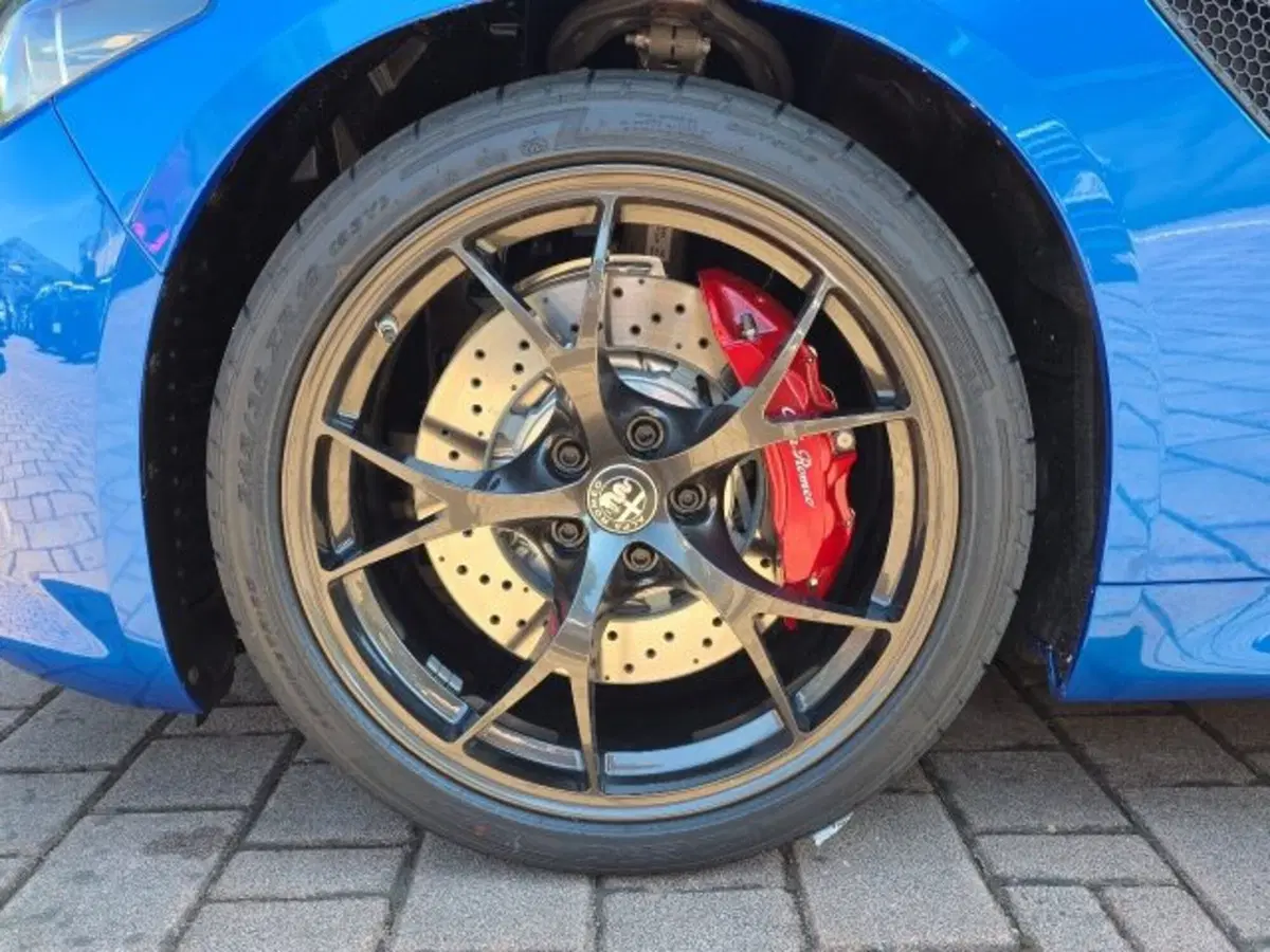 Alfa Romeo Giulia nuova a Monza e Brianza (13)