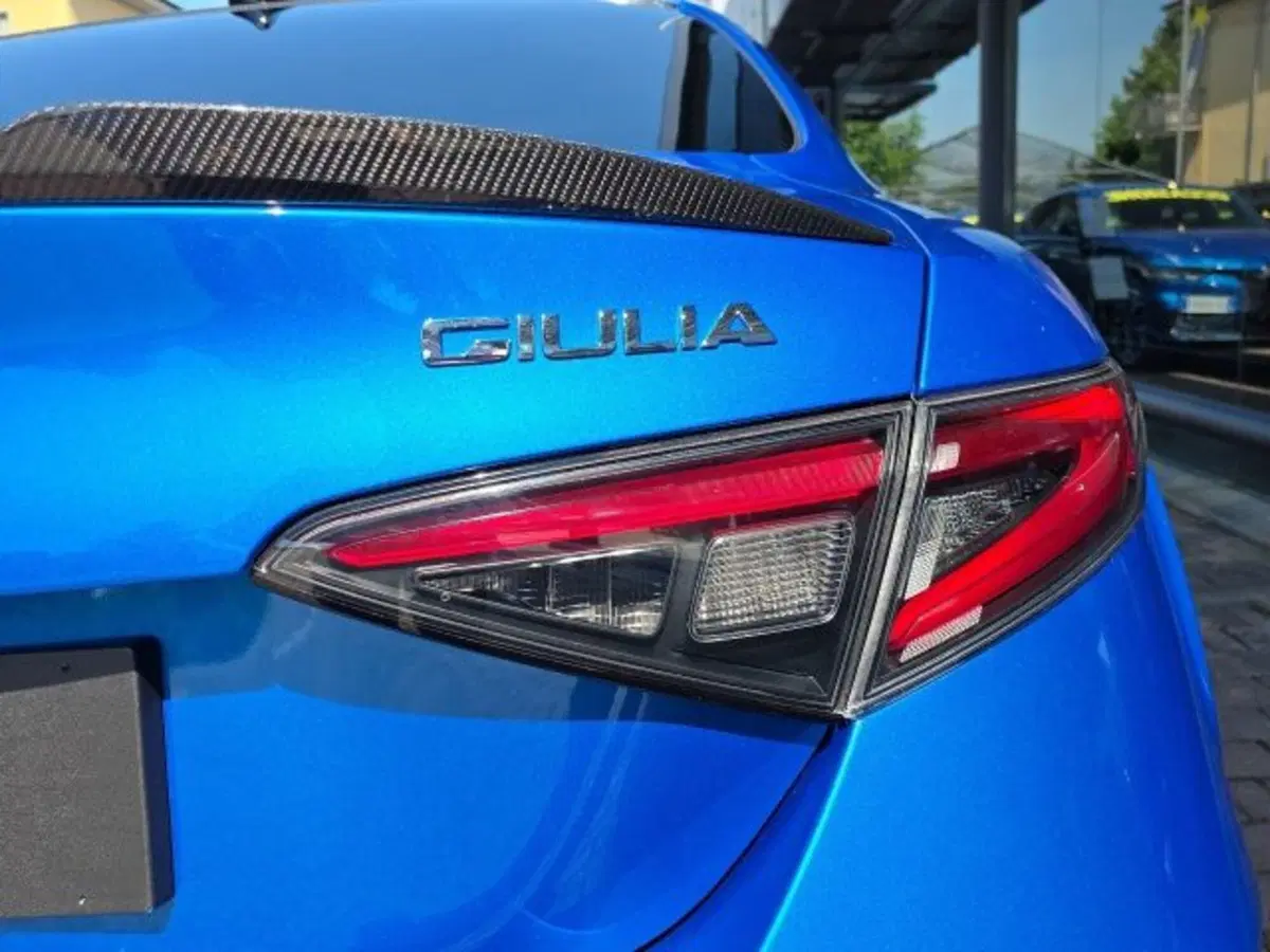 Alfa Romeo Giulia nuova a Monza e Brianza (15)