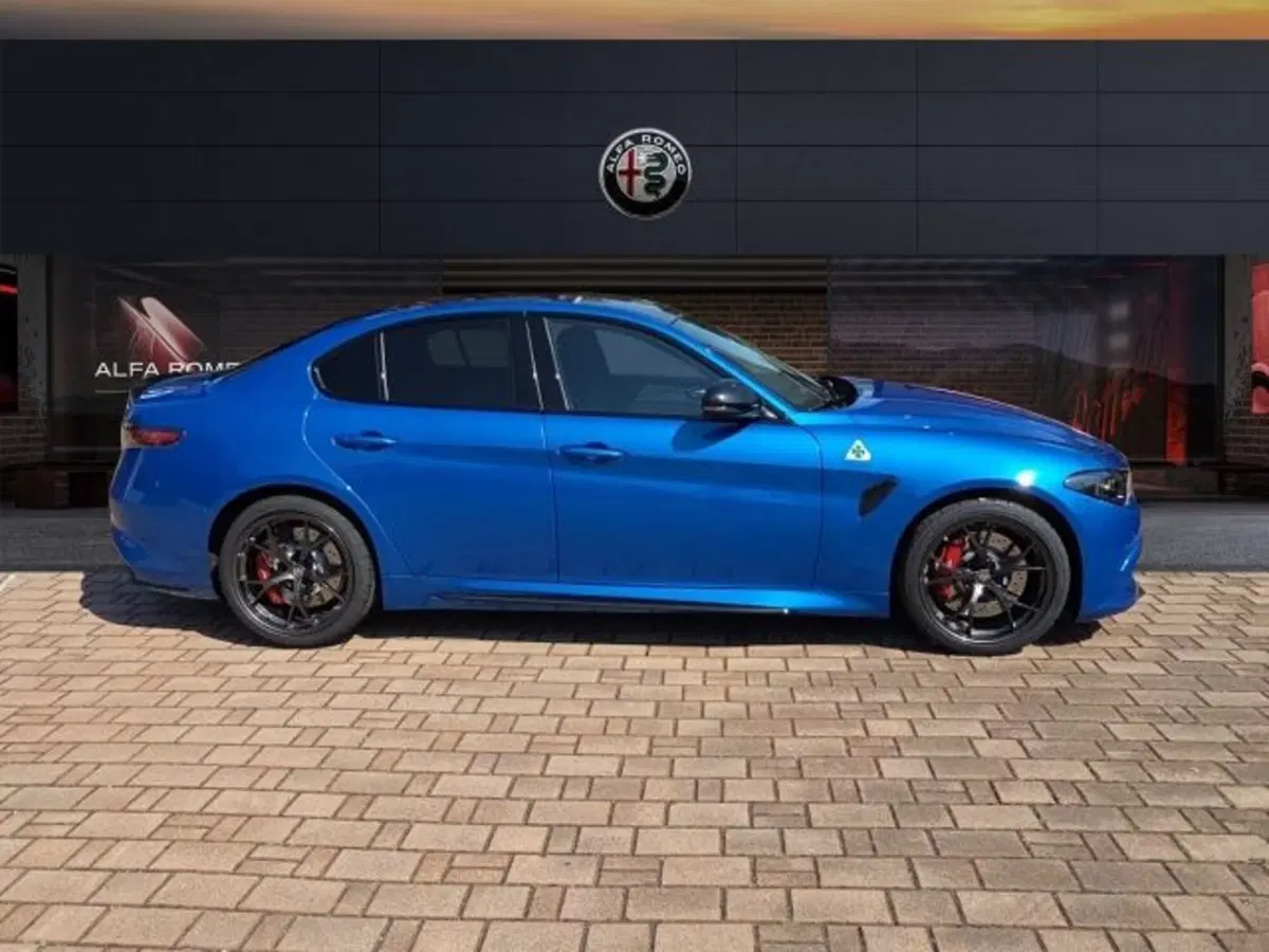 Alfa Romeo Giulia nuova a Monza e Brianza (4)