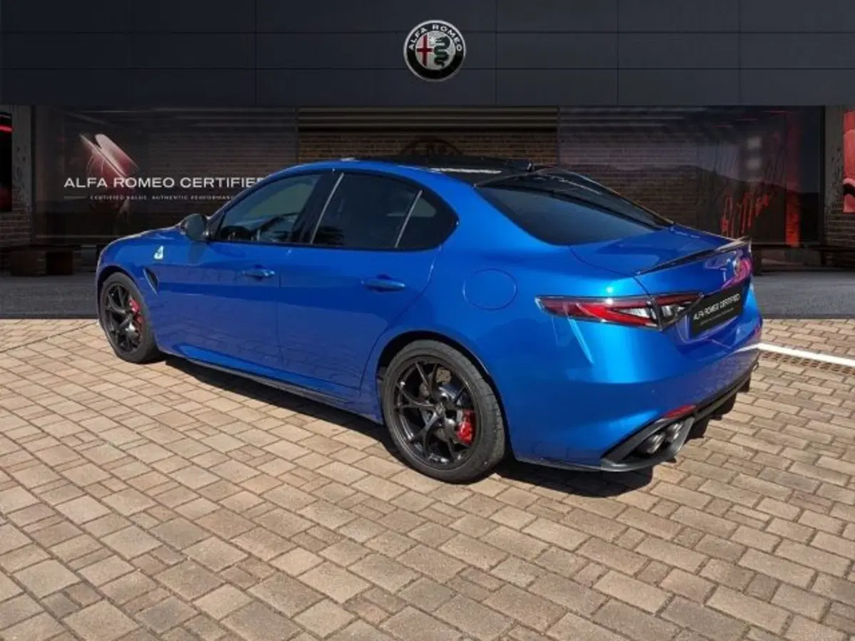 Alfa Romeo Giulia nuova a Monza e Brianza (7)