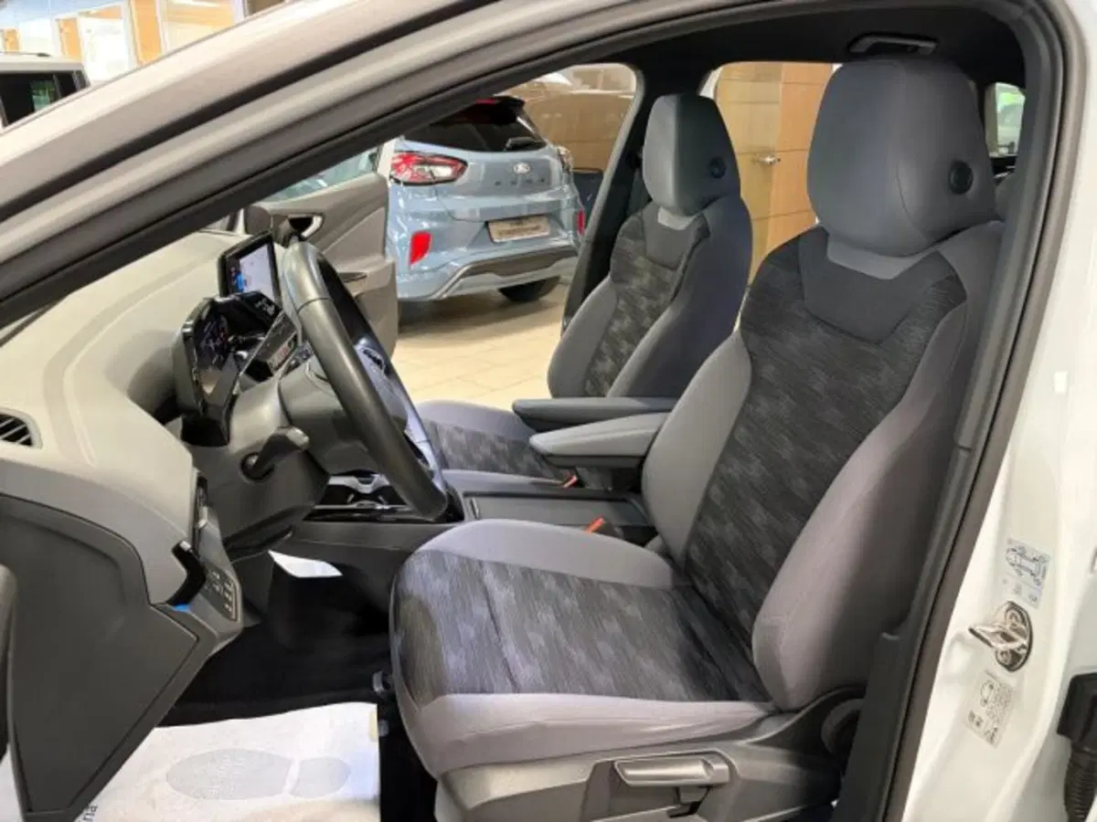 Volkswagen ID.4 usata a Cuneo (13)