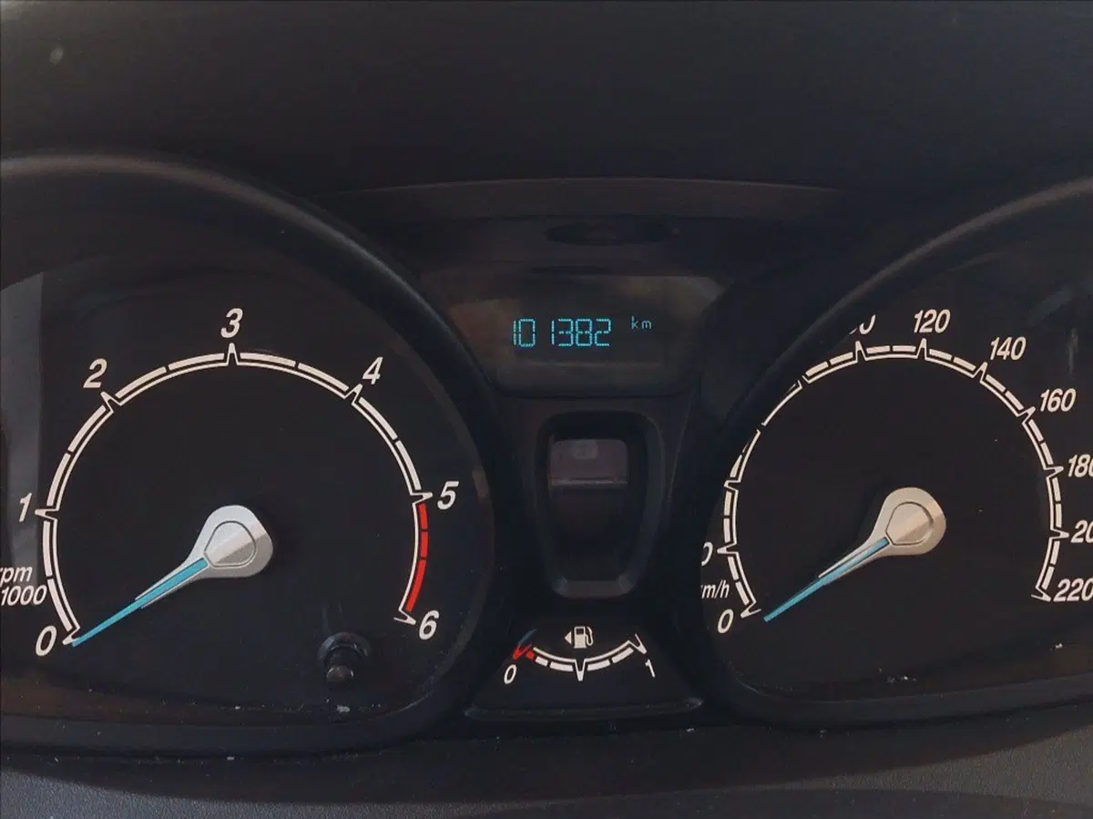 Ford Transit Courier usata a Milano (9)