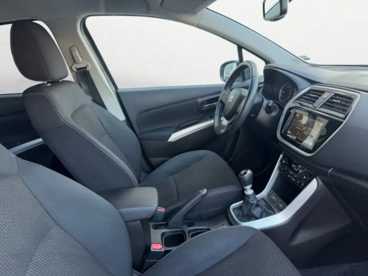 Suzuki S-Cross usata a Treviso (12)