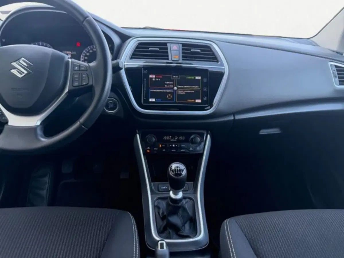 Suzuki S-Cross usata a Treviso (13)