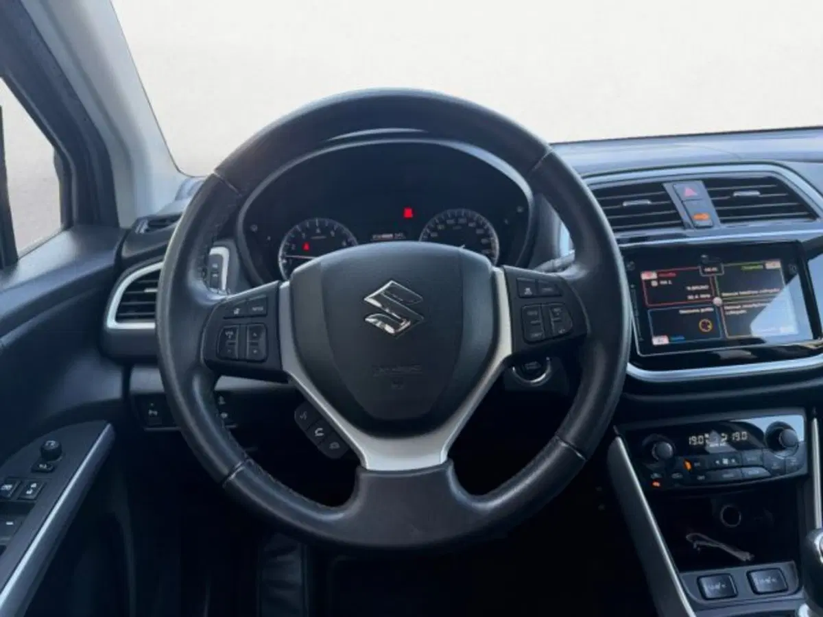 Suzuki S-Cross usata a Treviso (14)