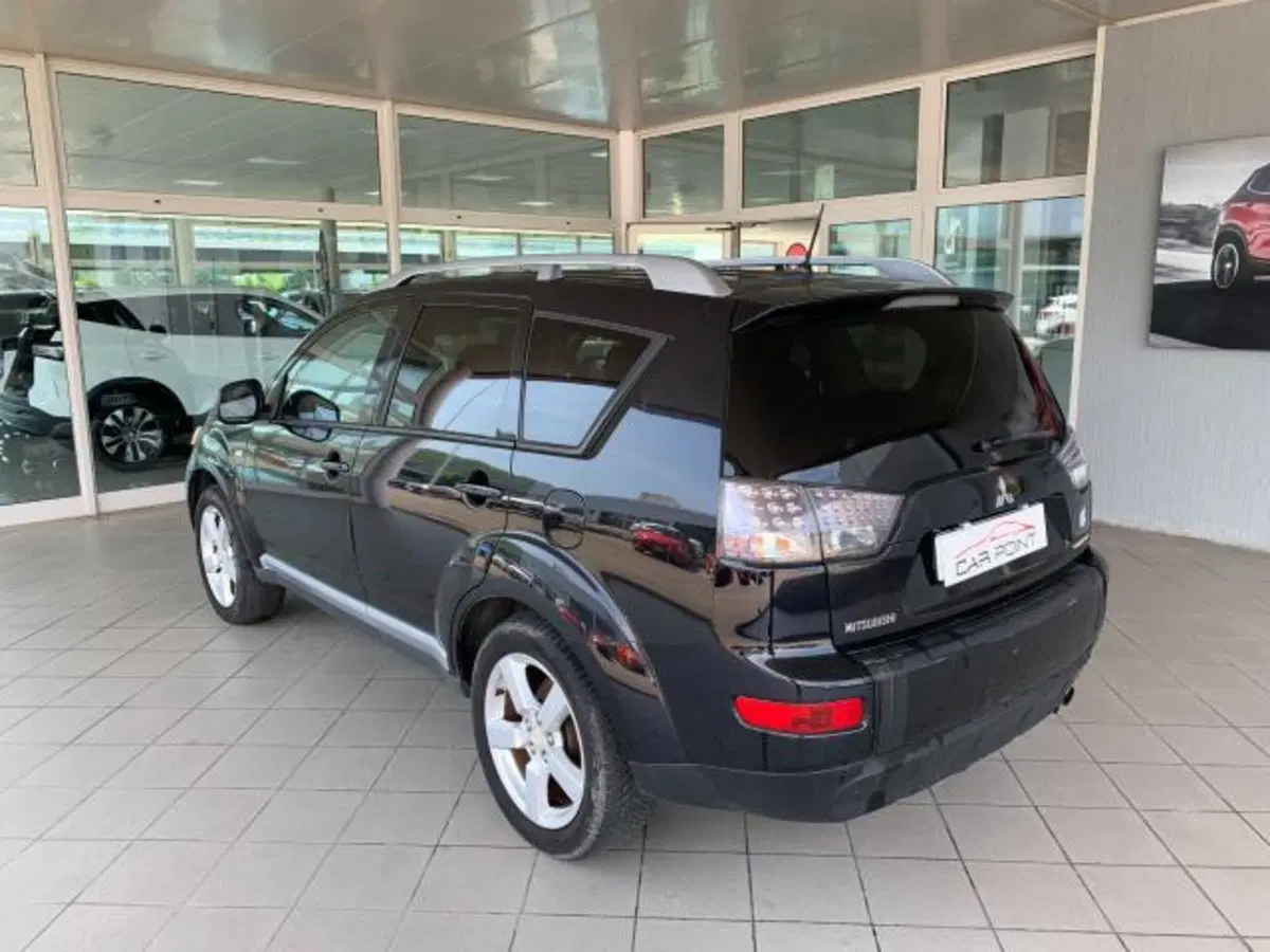 Mitsubishi Outlander usata a Trieste (19)
