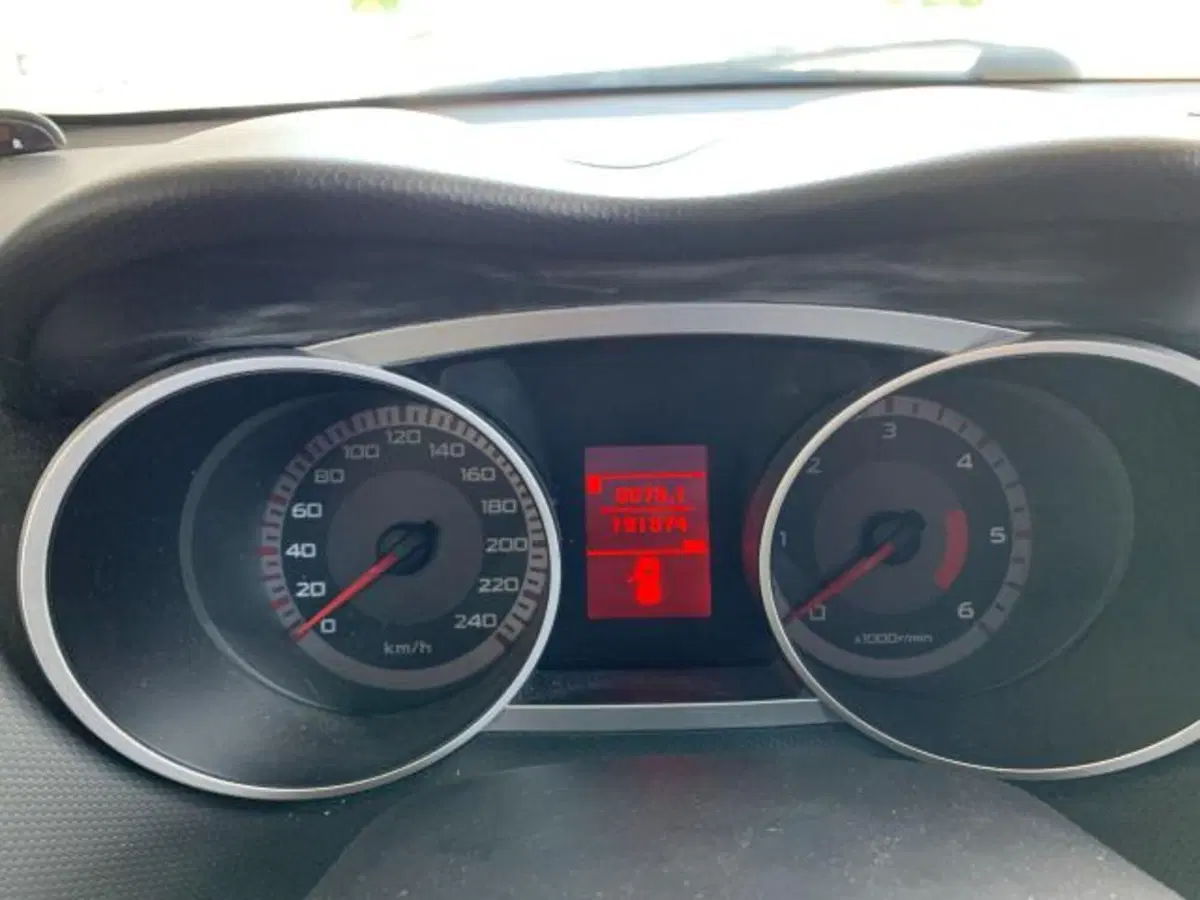 Mitsubishi Outlander usata a Trieste (2)