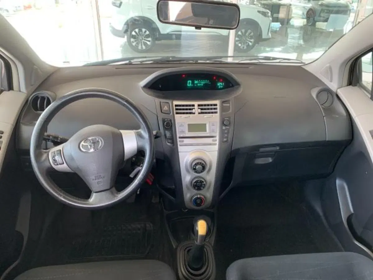 Toyota Yaris usata a Trieste (9)