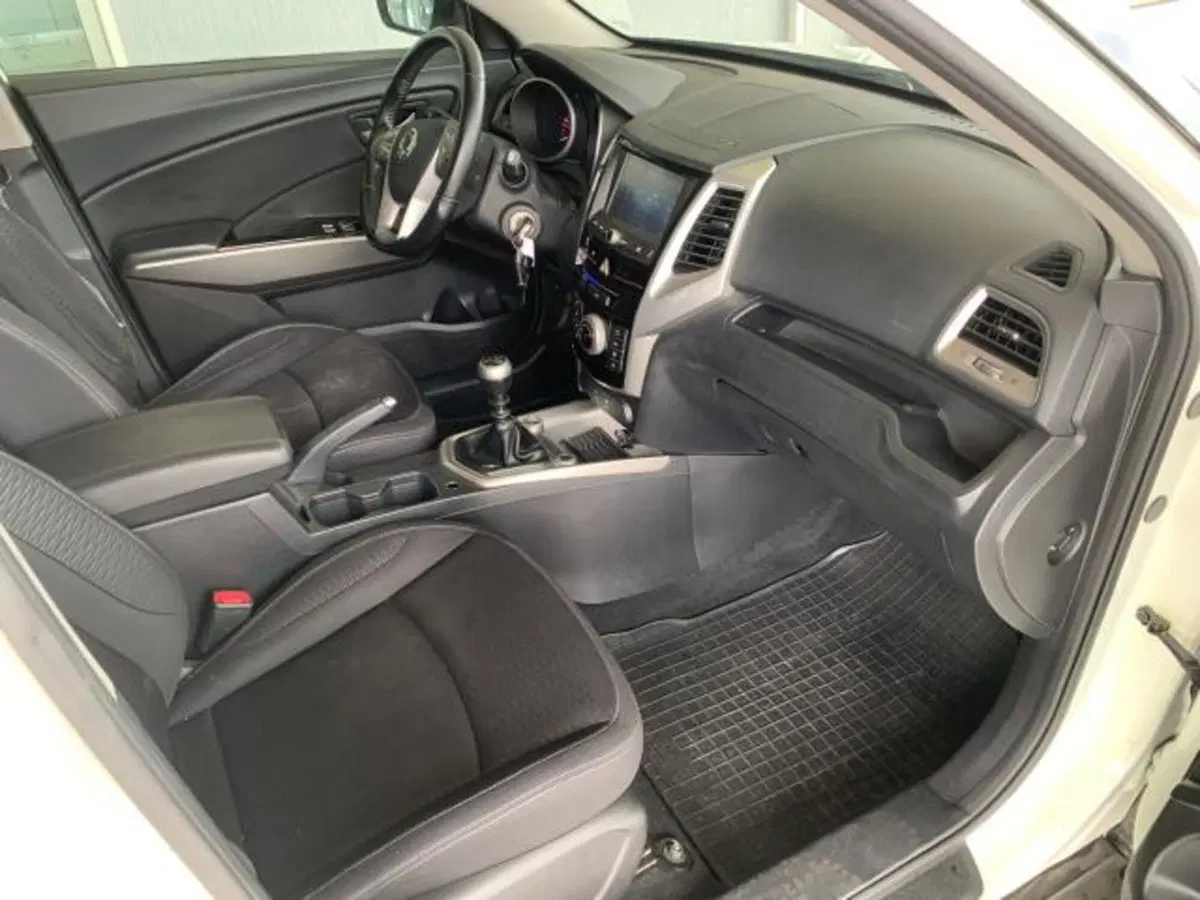 Ssangyong Tivoli usata a Trieste (8)